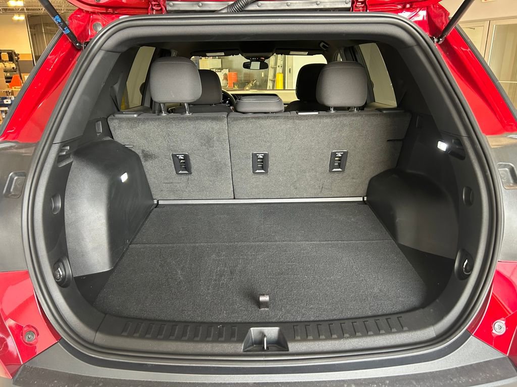 Used 2025 GMC Terrain Elevation image 26