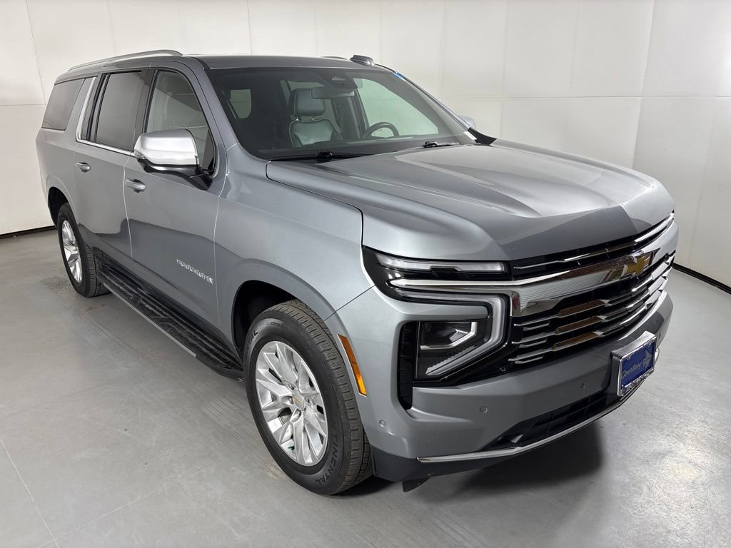 Certified 2025 Chevrolet Suburban Premier RWD image 2