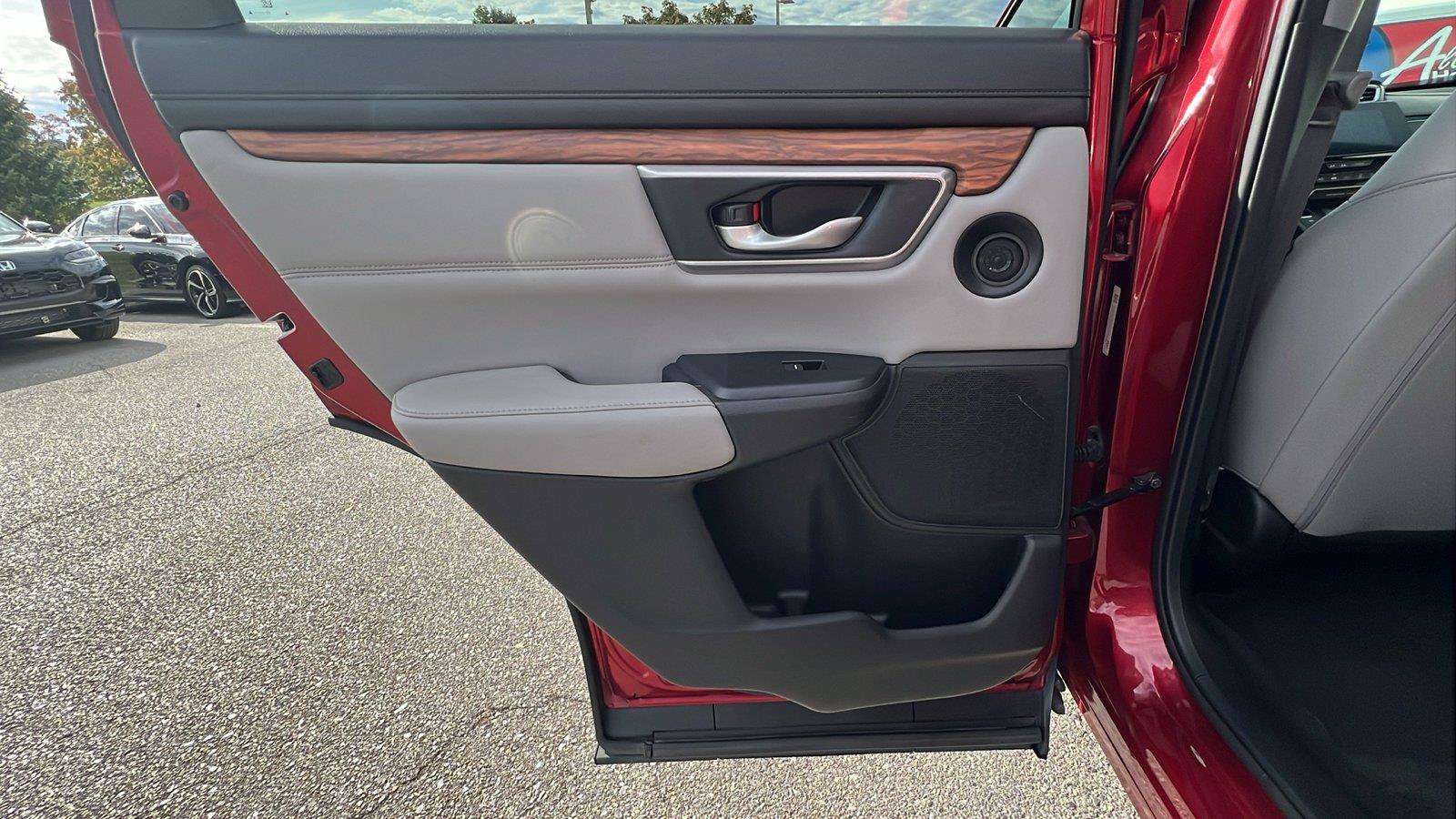Used 2022 Honda CR-V Touring image 17