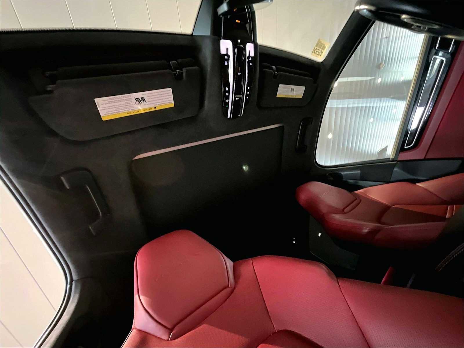 Used 2023 Porsche Cayenne Turbo S image 24