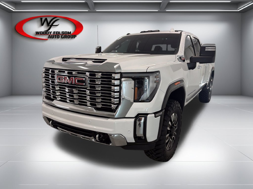 Used 2024 GMC Sierra 2500 Denali w/ Denali Reserve Package AWD/4WD image 3