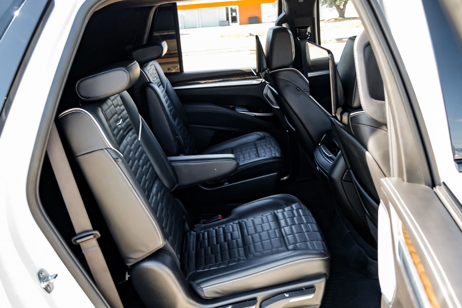 Used 2025 Cadillac Escalade Sport Platinum AWD/4WD image 37