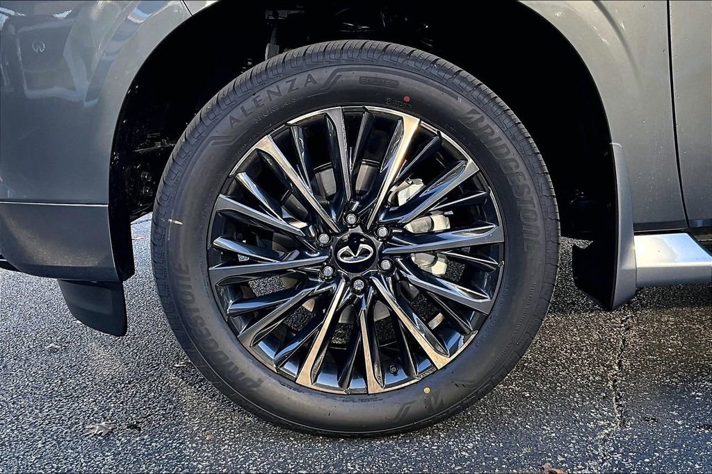 New 2026 INFINITI QX80 Autograph w/ Premium Cargo Package image 17
