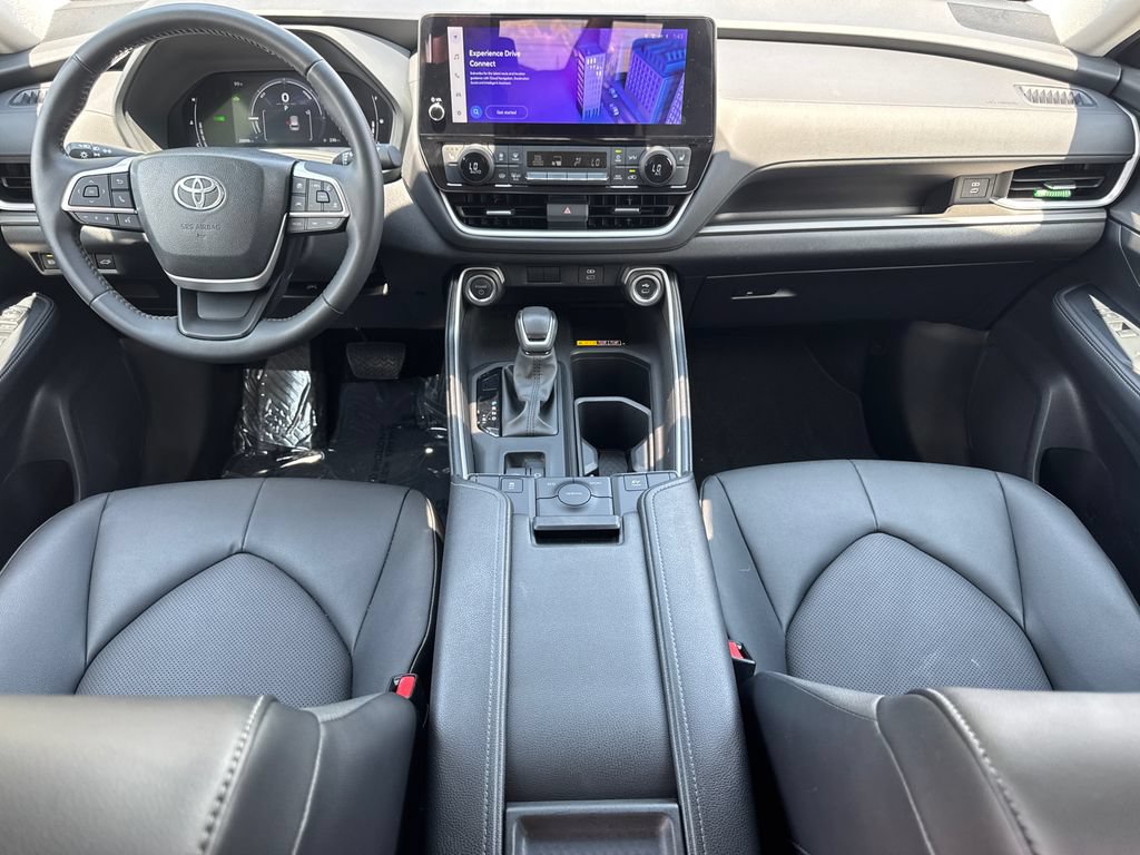 Used 2024 Toyota Grand Highlander XLE FWD image 26