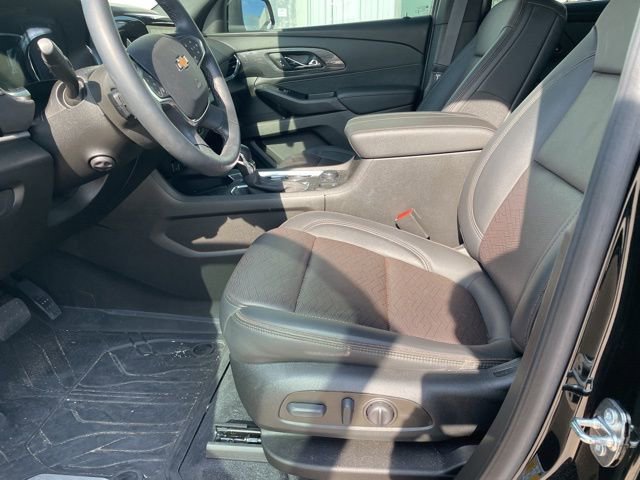 Used 2023 Chevrolet Traverse High Country w/ LPO, Floor Liner Package AWD/4WD image 2