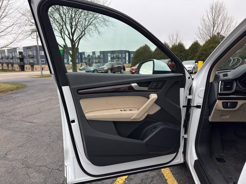 Used 2018 Audi Q5 2.0T Premium image 16