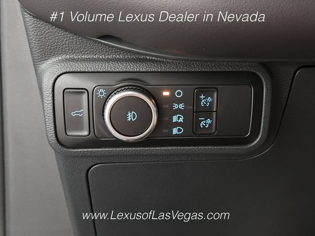 Used 2025 Ford Explorer Platinum w/ LUX Leather Package AWD/4WD image 37