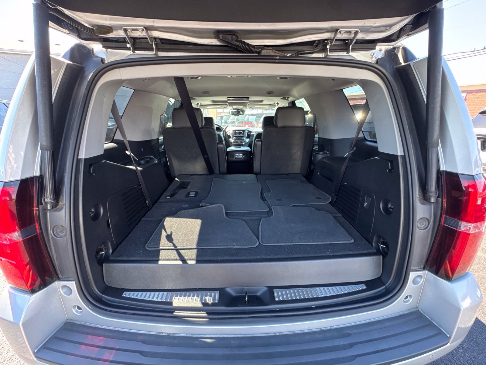 Used 2018 Chevrolet Tahoe LT AWD/4WD image 34