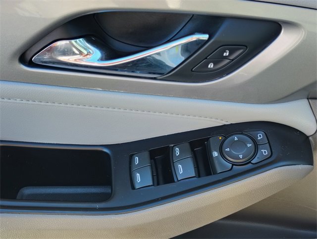 Used 2018 Chevrolet Traverse LT image 14