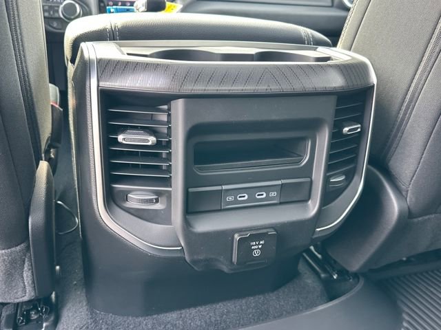 New 2026 RAM 1500 4x4 Crew Cab image 15