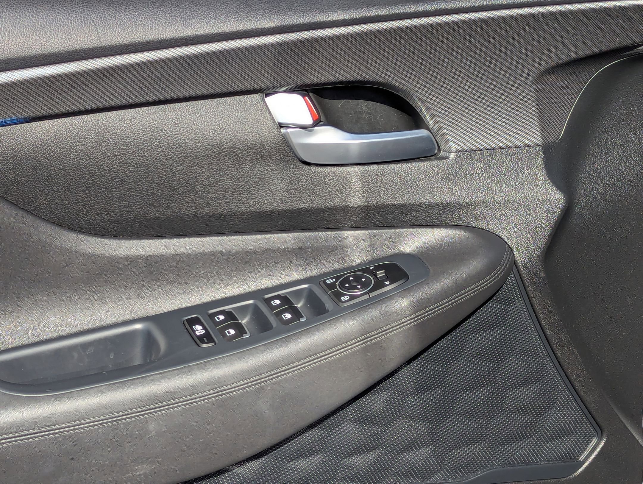 Used 2022 Hyundai Santa Fe XRT image 12