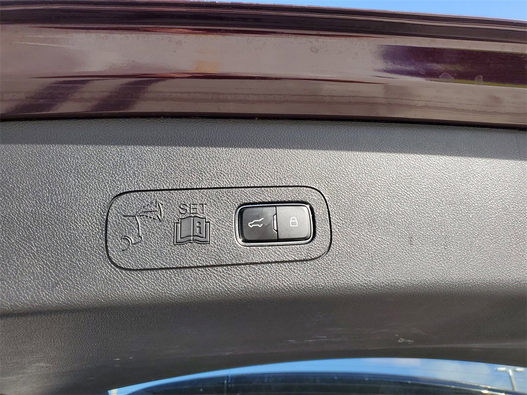 Certified 2023 Lincoln Aviator Reserve w/ Equipment Group 201A image 7