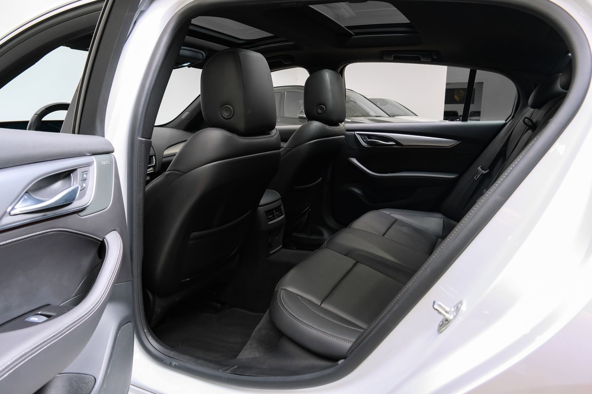 Used 2025 Cadillac CT5 Premium Luxury image 44