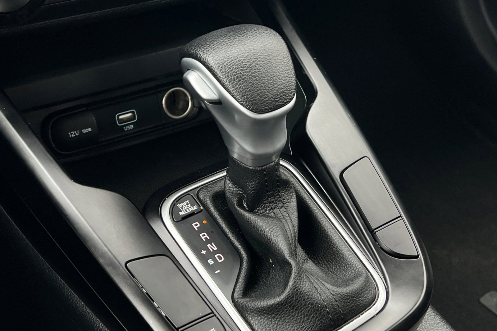 Certified 2022 Kia Soul LX FWD image 22