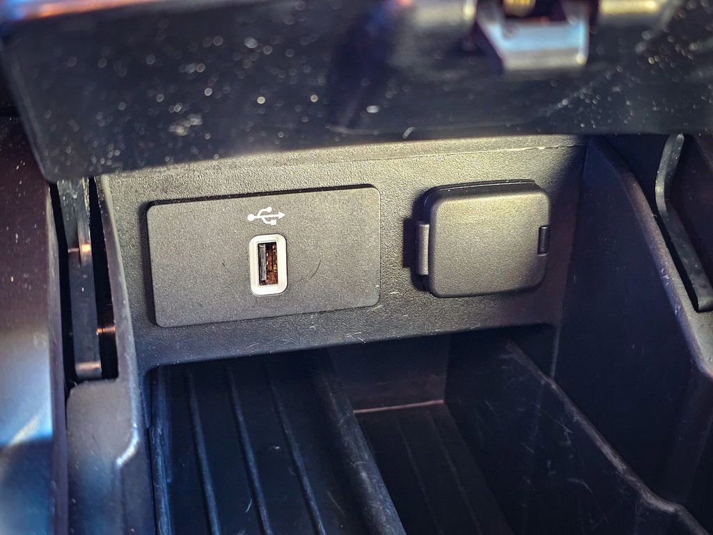 Used 2017 Ford Explorer Platinum image 31