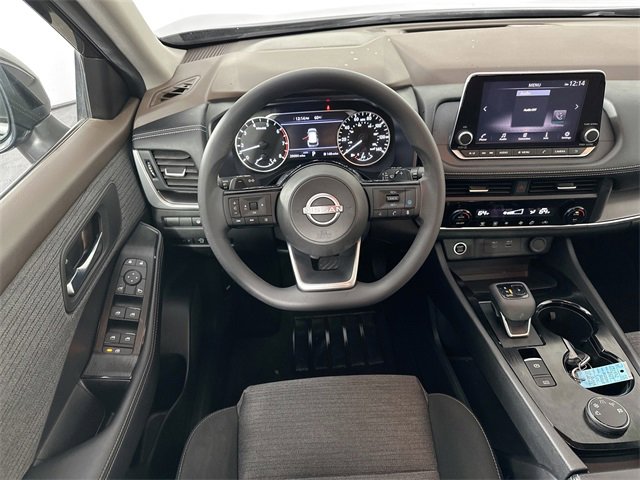 Used 2023 Nissan Rogue SV image 10