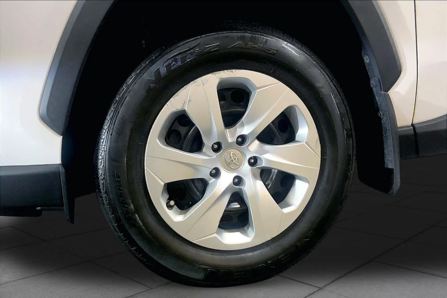 Used 2020 Toyota RAV4 LE w/ All Weather Liner Package AWD/4WD image 11