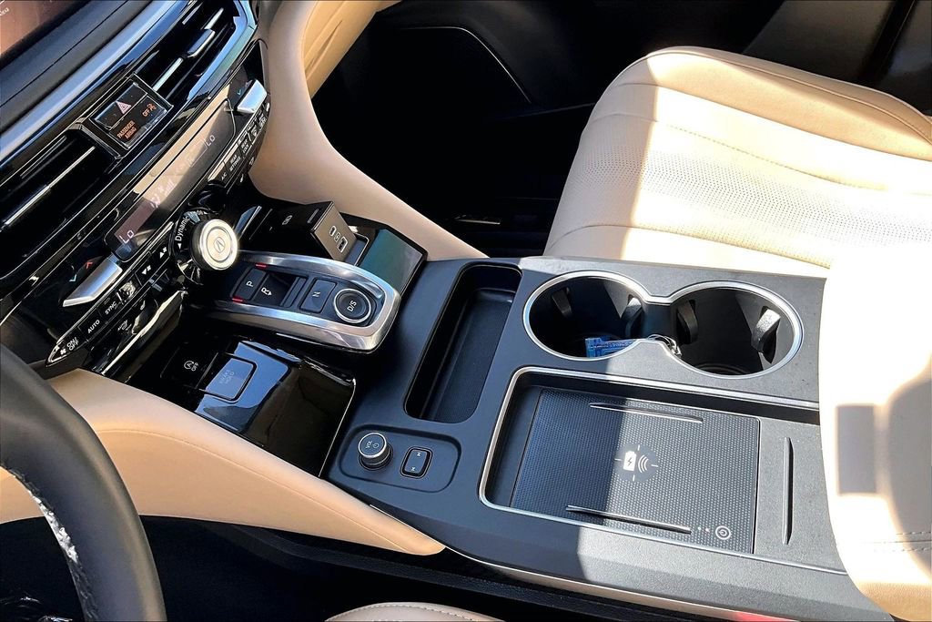 Certified 2025 Acura MDX w/ Technology Package image 18