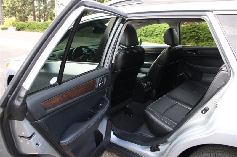 Used 2016 Subaru Outback 3.6R Limited AWD/4WD image 16