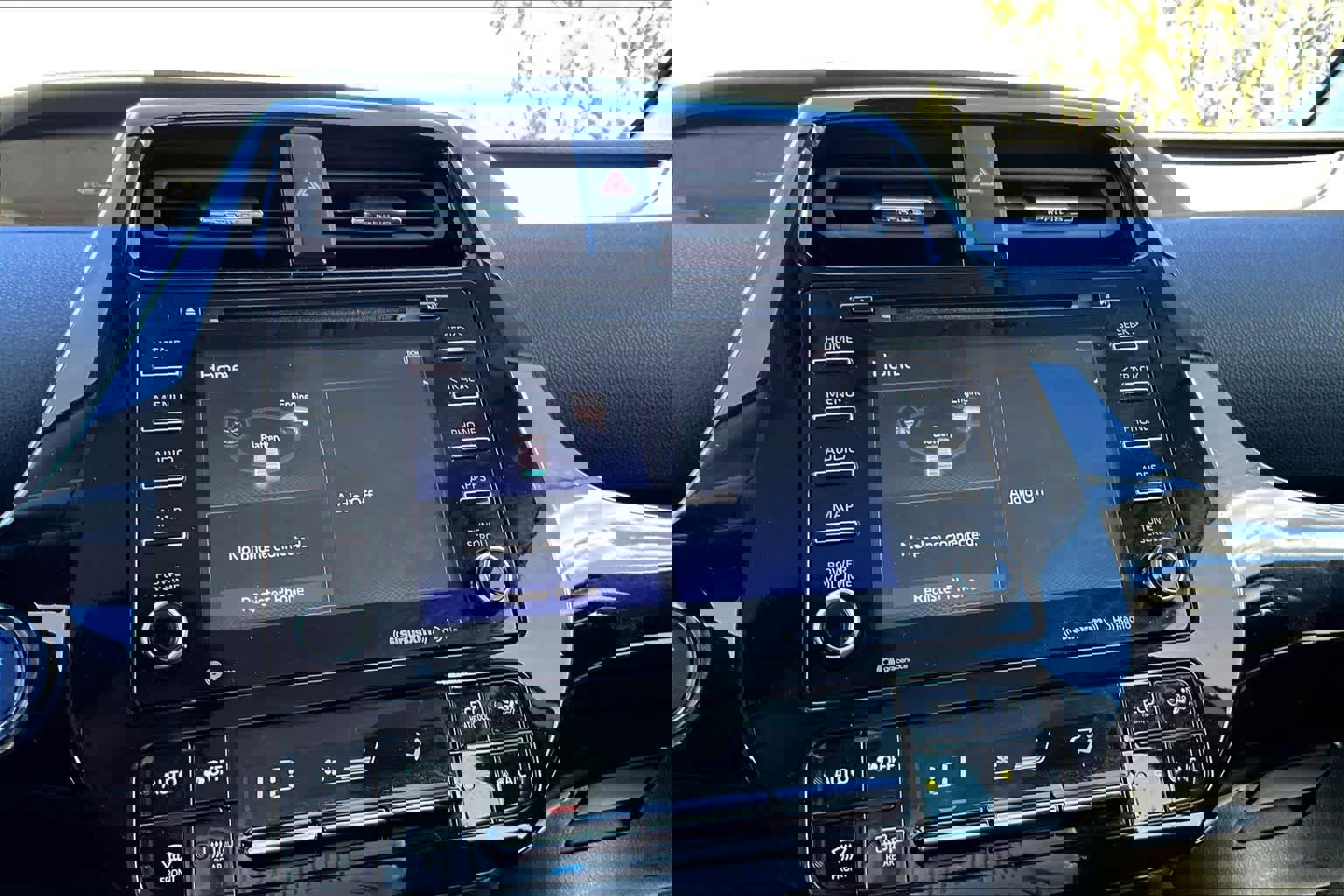 Used 2020 Toyota Prius Prime LE image 33