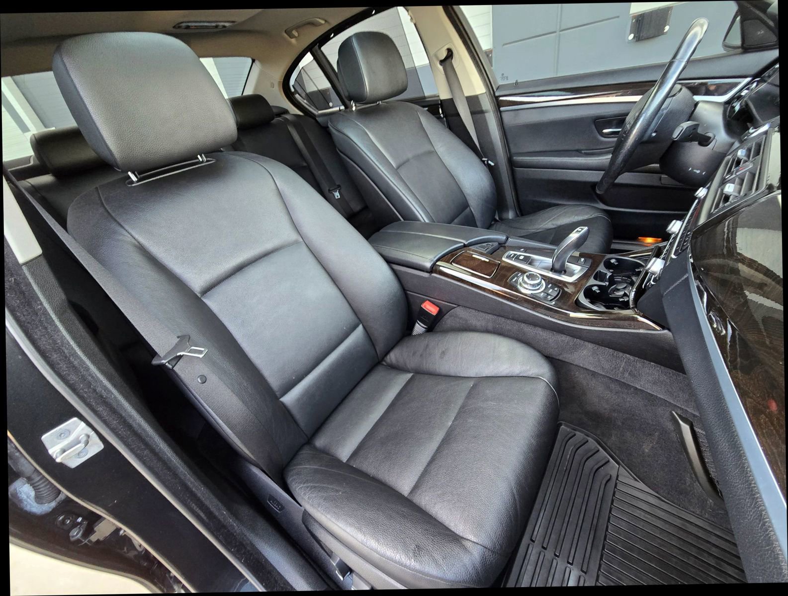 Used 2011 BMW 528i Sedan image 20