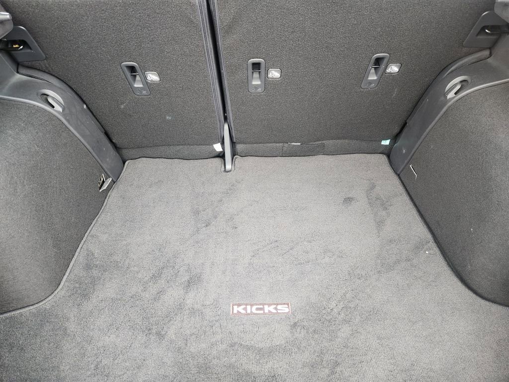 Used 2023 Nissan Kicks SV image 31