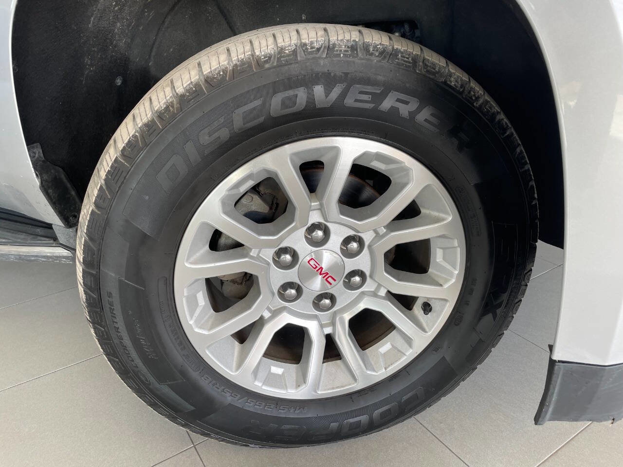 Used 2016 GMC Yukon XL SLE w/ Convenience Package image 11