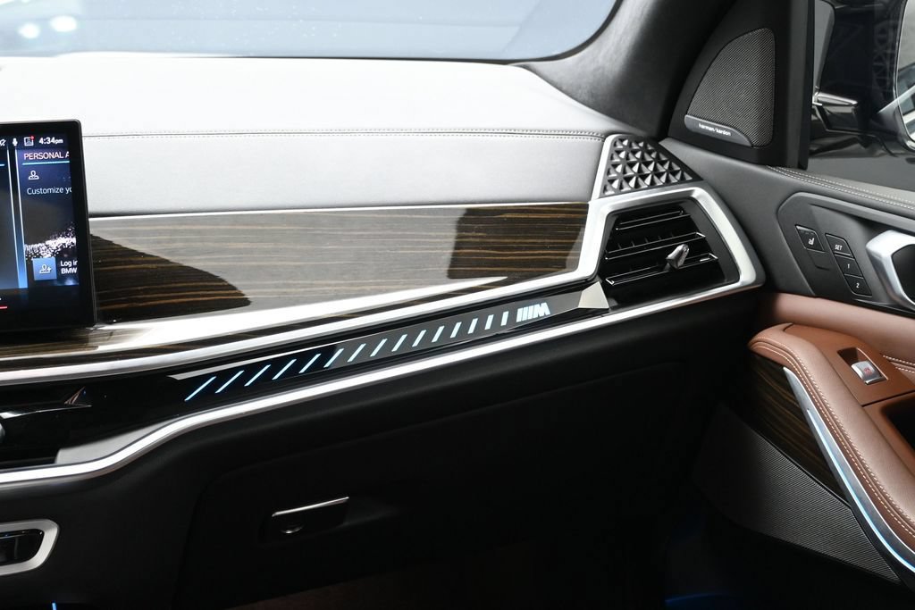 Used 2023 BMW X7 M60i w/ Executive Package AWD/4WD image 22