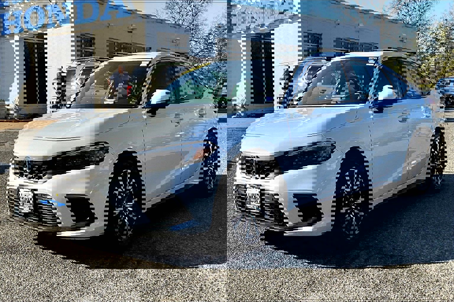 Used 2024 Honda Civic EX-L image 1