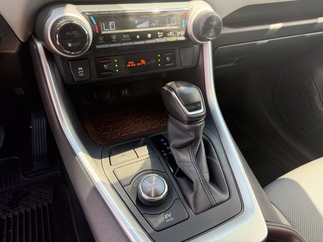 Used 2023 Toyota RAV4 Limited w/ Limited Grade Weather Package AWD/4WD image 23