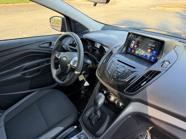 Used 2015 Ford Escape S FWD image 33