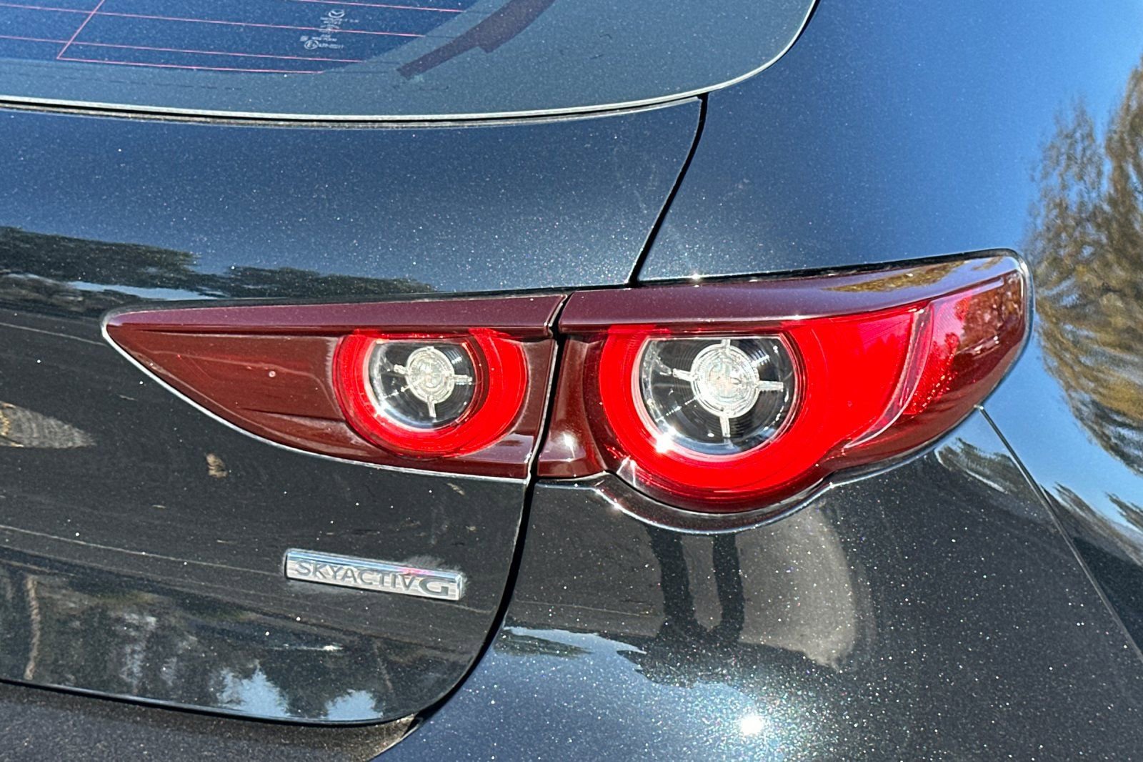 Used 2025 MAZDA MAZDA3 2.5 S Hatchback w/ Premium Pkg image 48