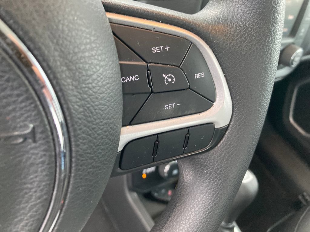 Used 2019 Jeep Renegade Sport image 36