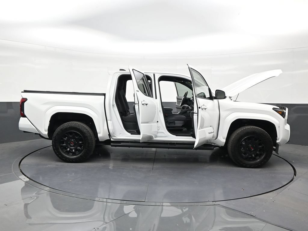 Used 2026 Toyota Tacoma SR5 RWD image 29