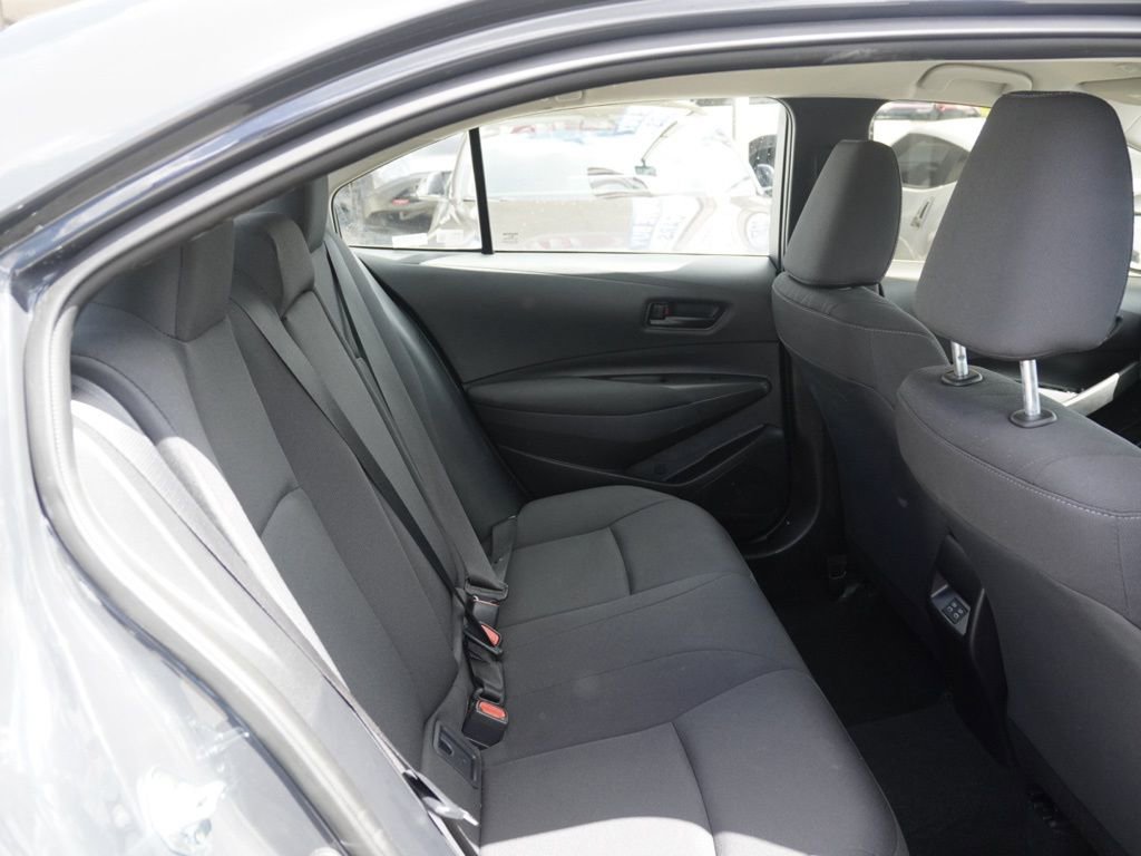 Used 2025 Toyota Corolla LE image 18