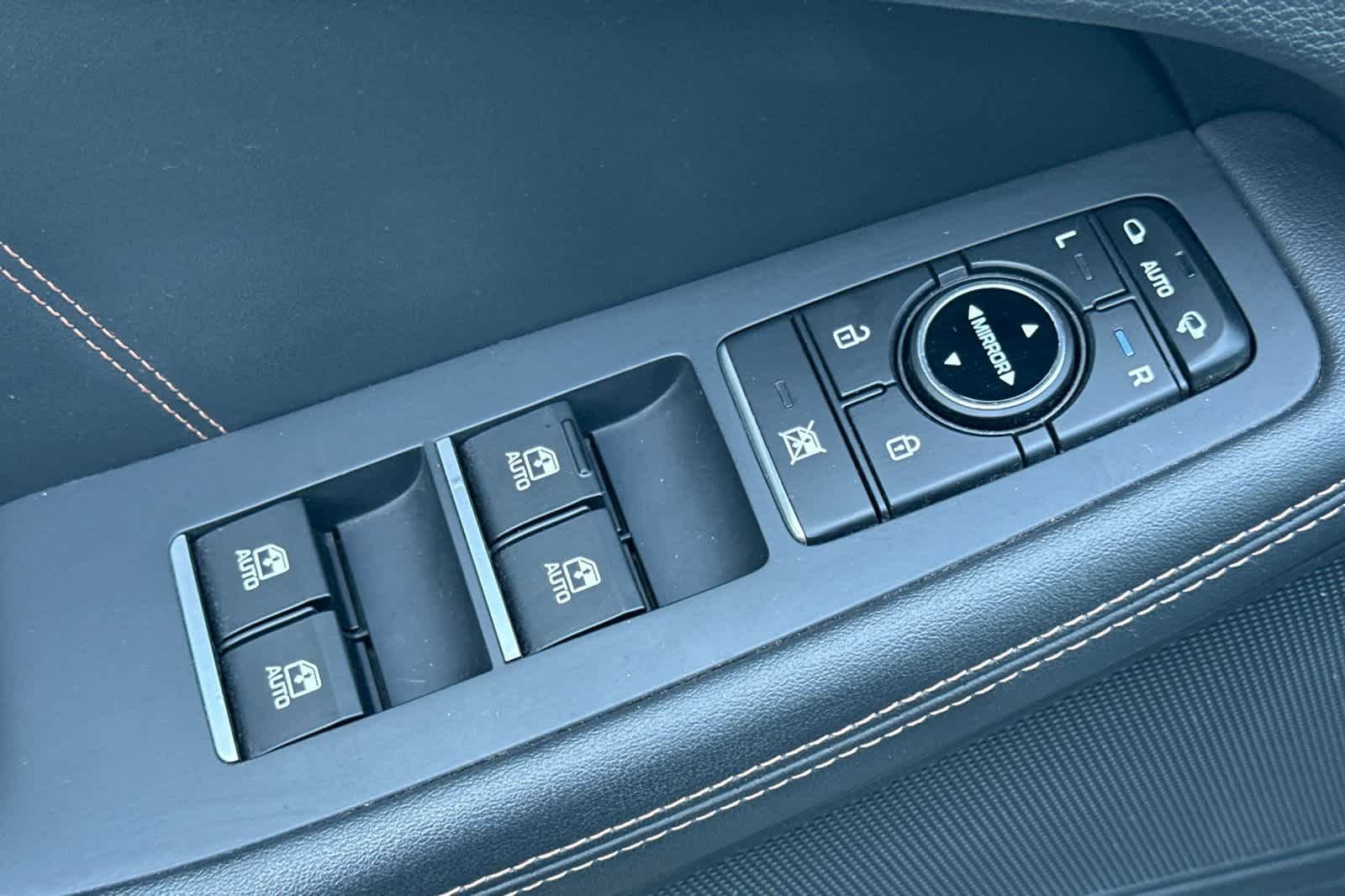 Used 2018 Genesis G80 3.3T Sport image 13