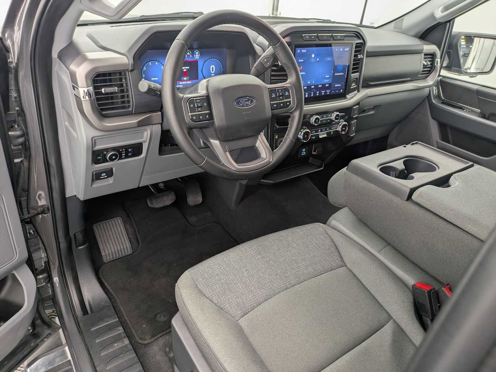 Used 2024 Ford F150 XLT AWD/4WD image 2