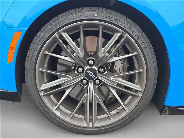 Used 2022 Chevrolet Camaro ZL1 RWD image 27