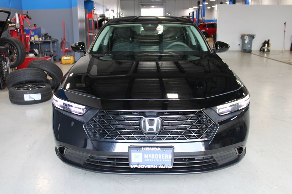 Used 2023 Honda Accord EX image 2