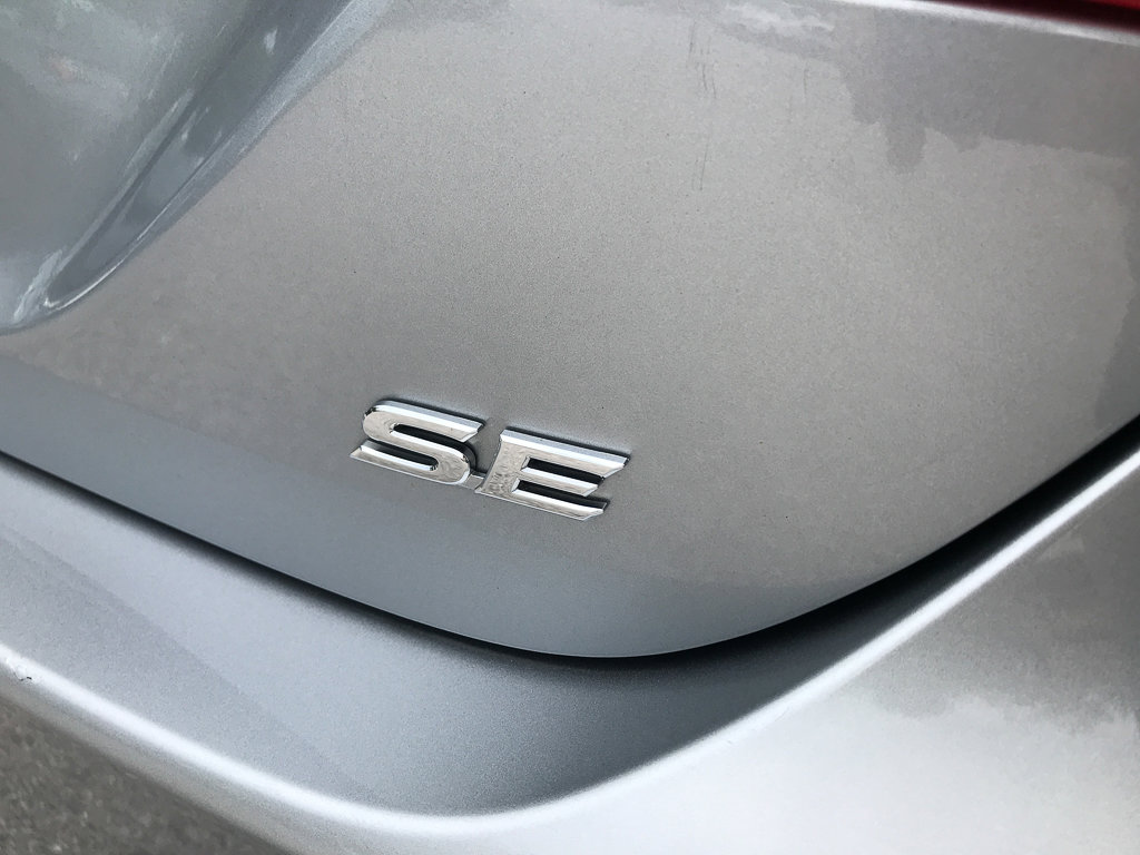 Used 2023 Toyota Camry SE image 9