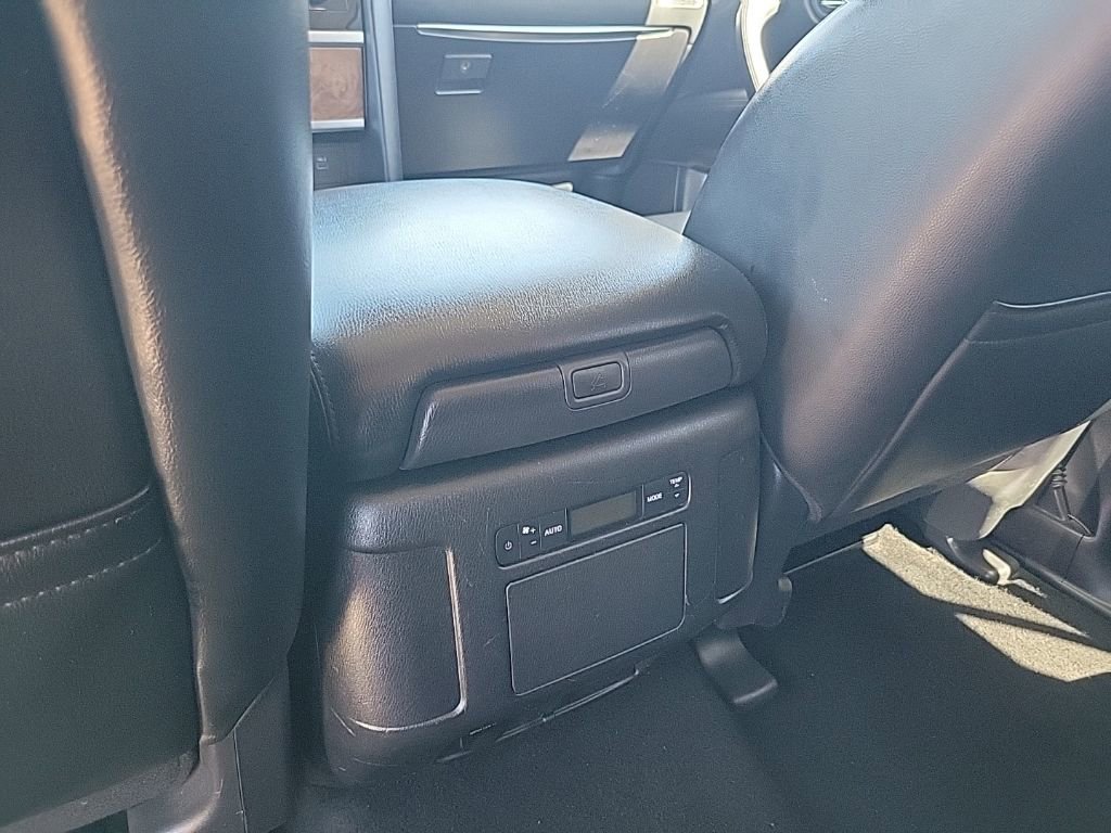 Used 2022 Nissan Armada SL image 38