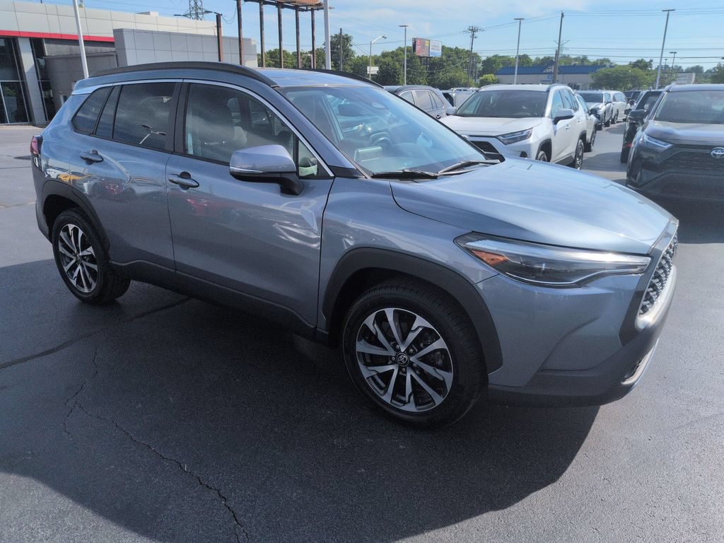 Certified 2024 Toyota Corolla Cross XLE FWD image 7