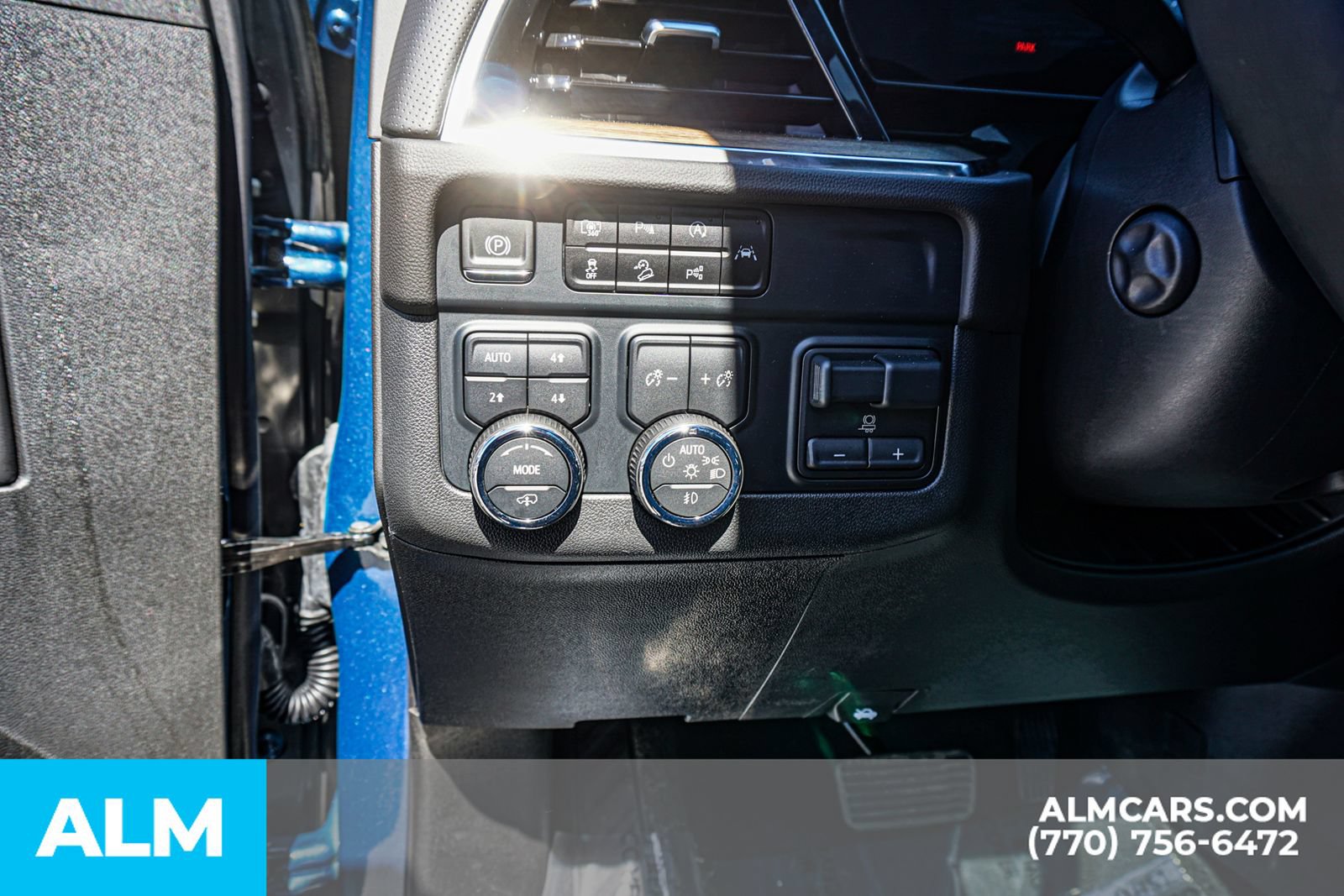 Used 2025 Chevrolet Suburban High Country AWD/4WD image 40