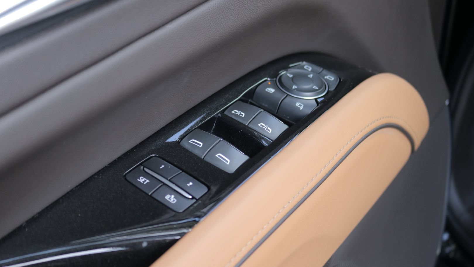 Certified 2023 Cadillac Escalade Premium Luxury RWD image 11