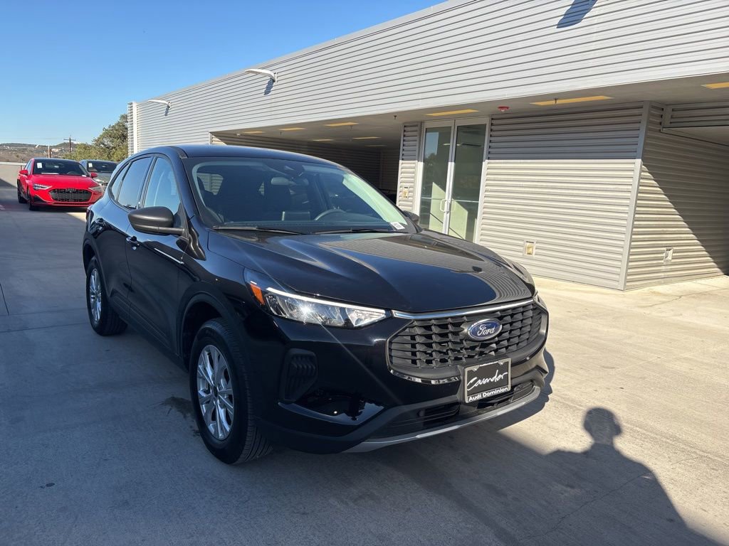 Used 2025 Ford Escape Active image 3