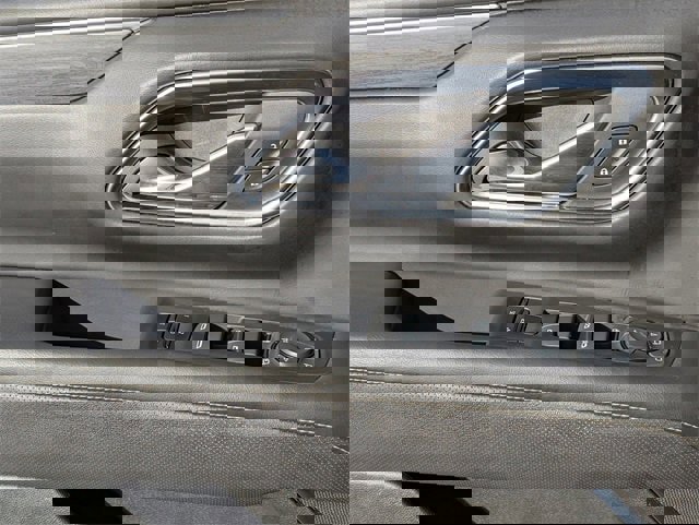 Used 2024 GMC Yukon SLT w/ SLT Luxury Package image 23