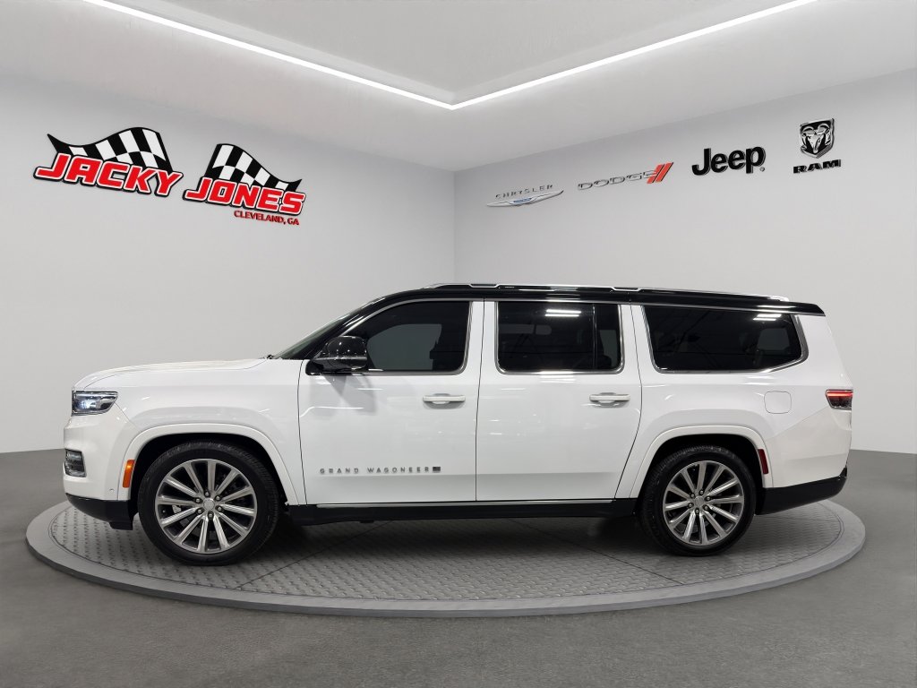 Used 2023 Jeep Grand Wagoneer L 4WD image 2