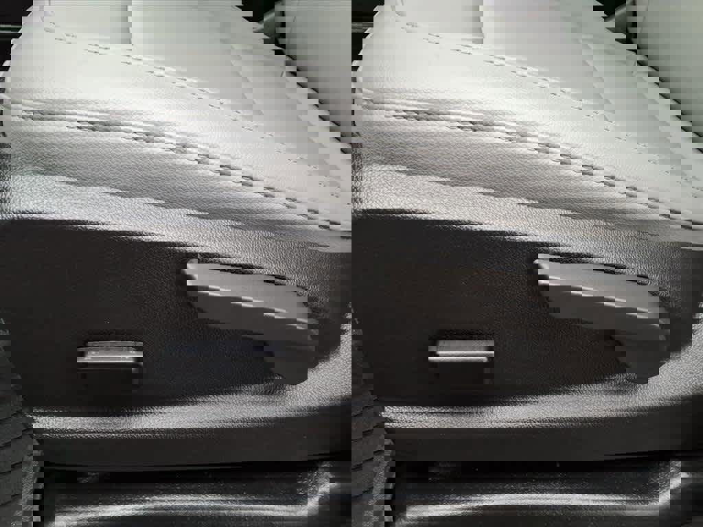 Used 2022 GMC Canyon Elevation Standard w/ Convenience Package image 11