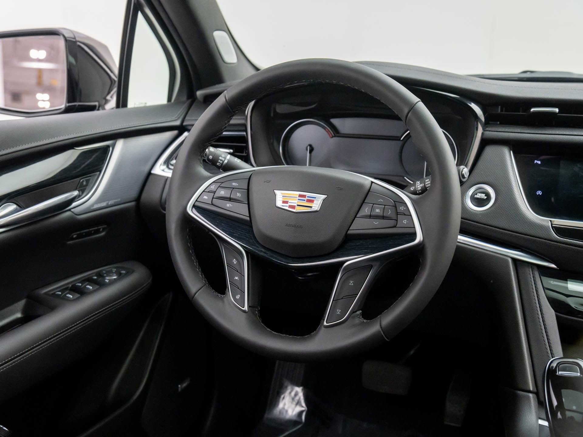 Used 2022 Cadillac XT5 Premium Luxury image 14