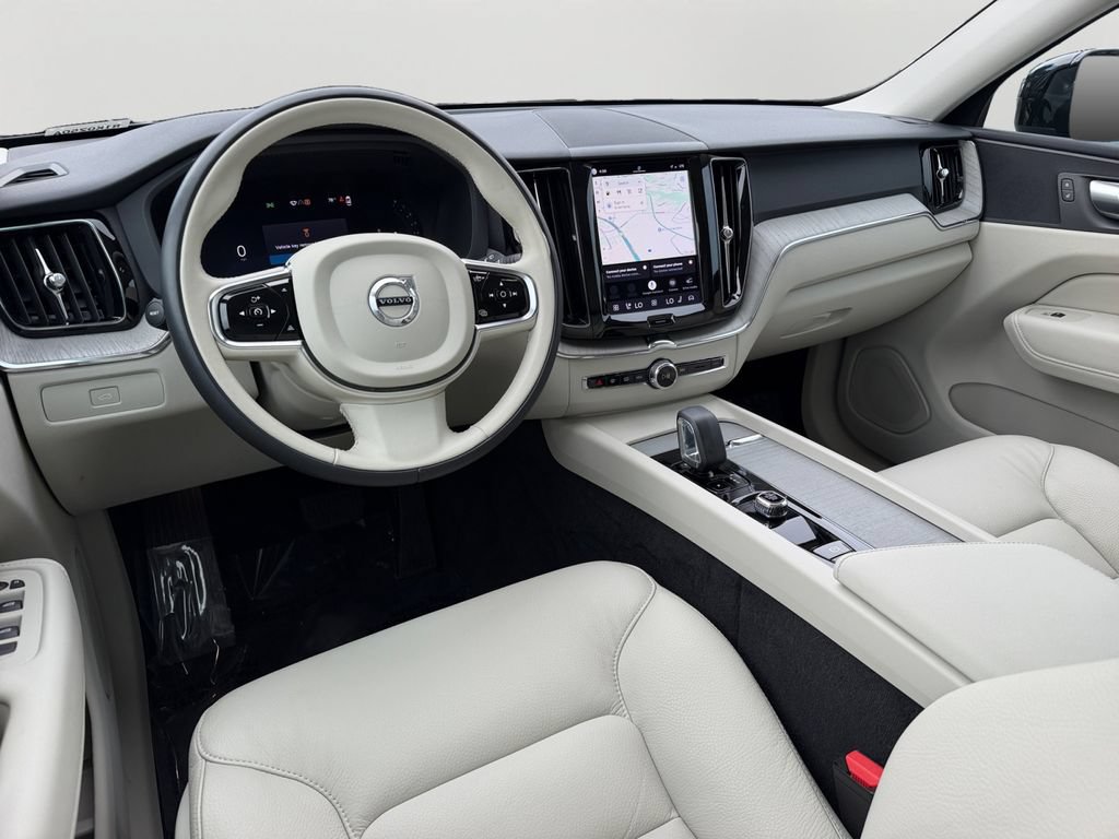Certified 2024 Volvo XC60 B5 Plus w/ Climate Package AWD/4WD image 13